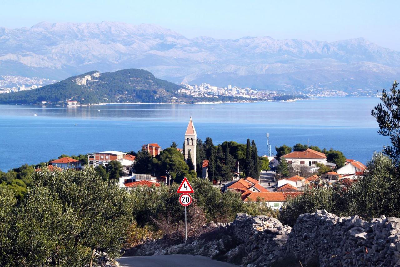 Apartments By The Sea Slatine, Ciovo - 11047 Bagian luar foto