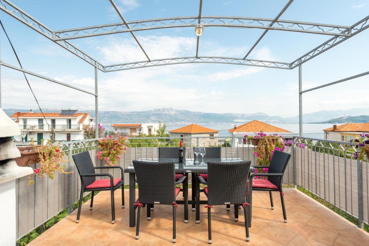 Apartments By The Sea Slatine, Ciovo - 11047 Bagian luar foto