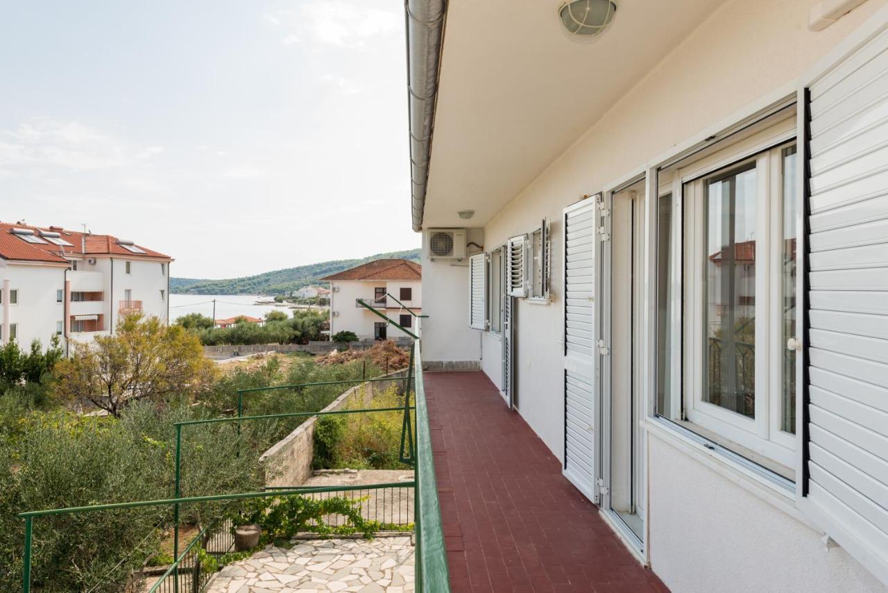 Apartments By The Sea Slatine, Ciovo - 11047 Bagian luar foto